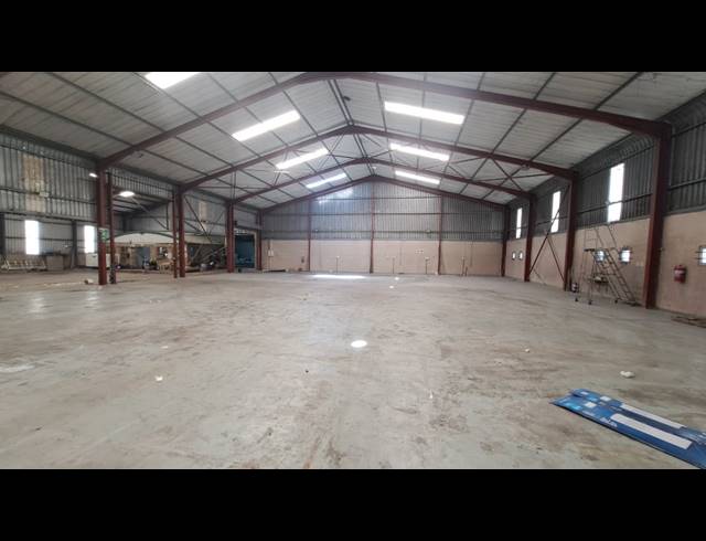 2,250M² FACTORY TO LET IN ALTON